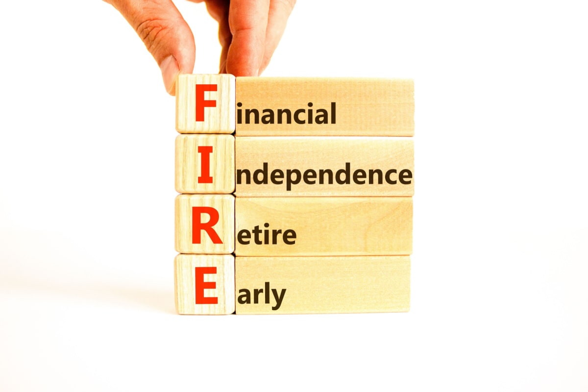 サラリーマン　FIRE